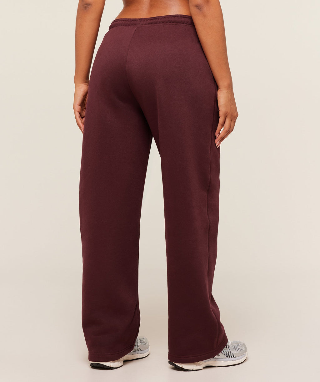 gymshark-cosy-luxe-straight-leg-jogger-pants-brown-aw25