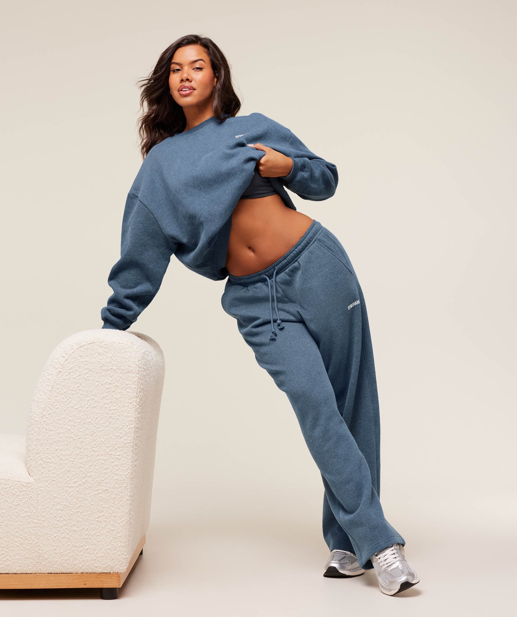 gymshark-cosy-luxe-sweatshirt-pullovers-blue-aw25