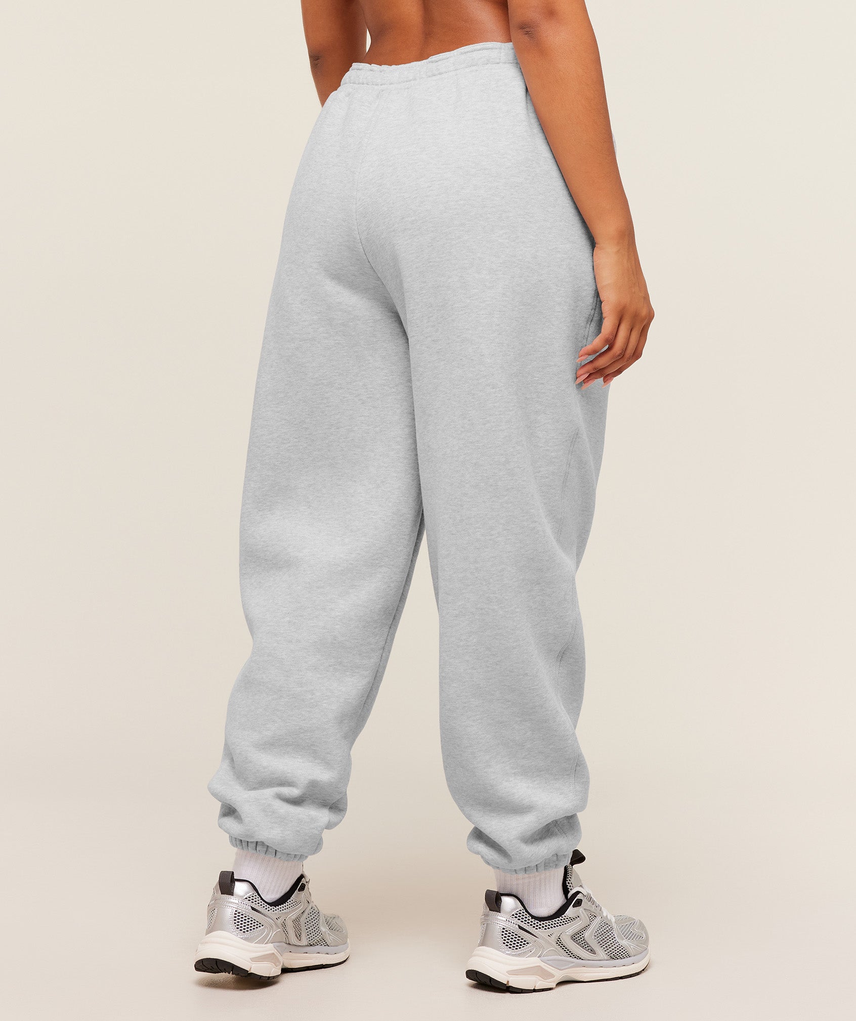 gymshark-cosy-luxe-cuffed-joggers-pants-grey-aw25