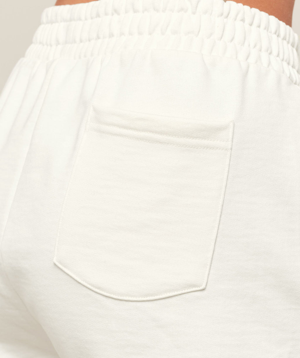 gymshark-cherry-graphic-short-shorts-white-ss25