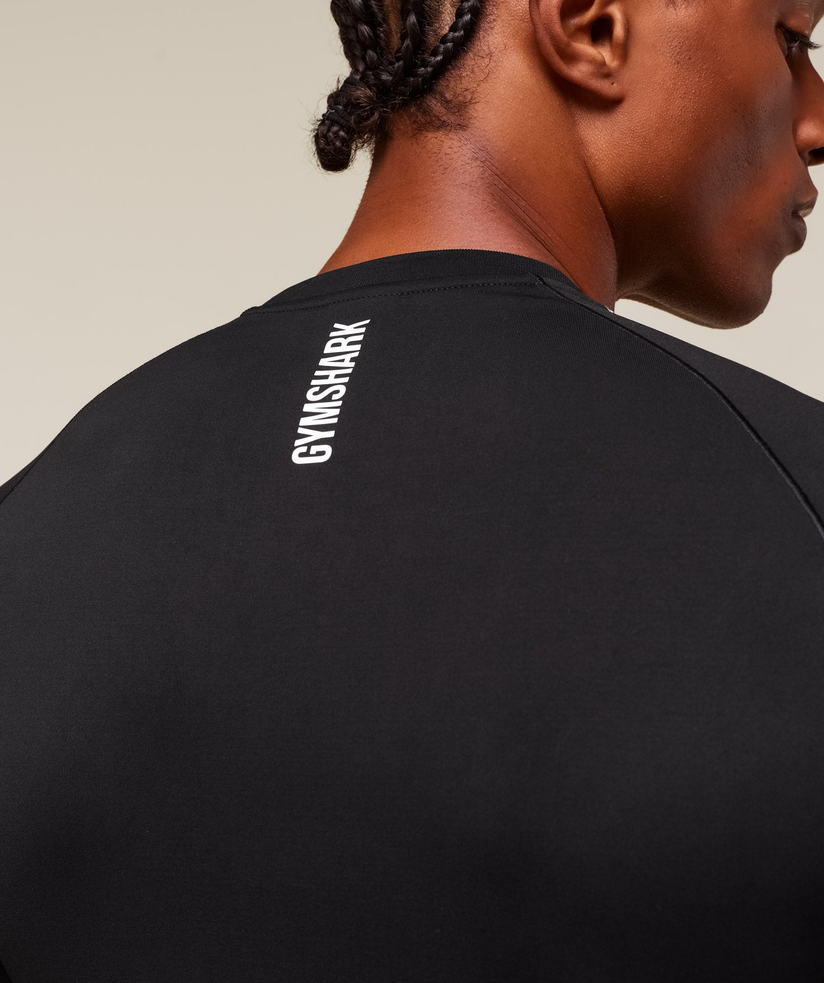 gymshark-clean-contour-seamless-t-shirt-ss-tops-black-ss25