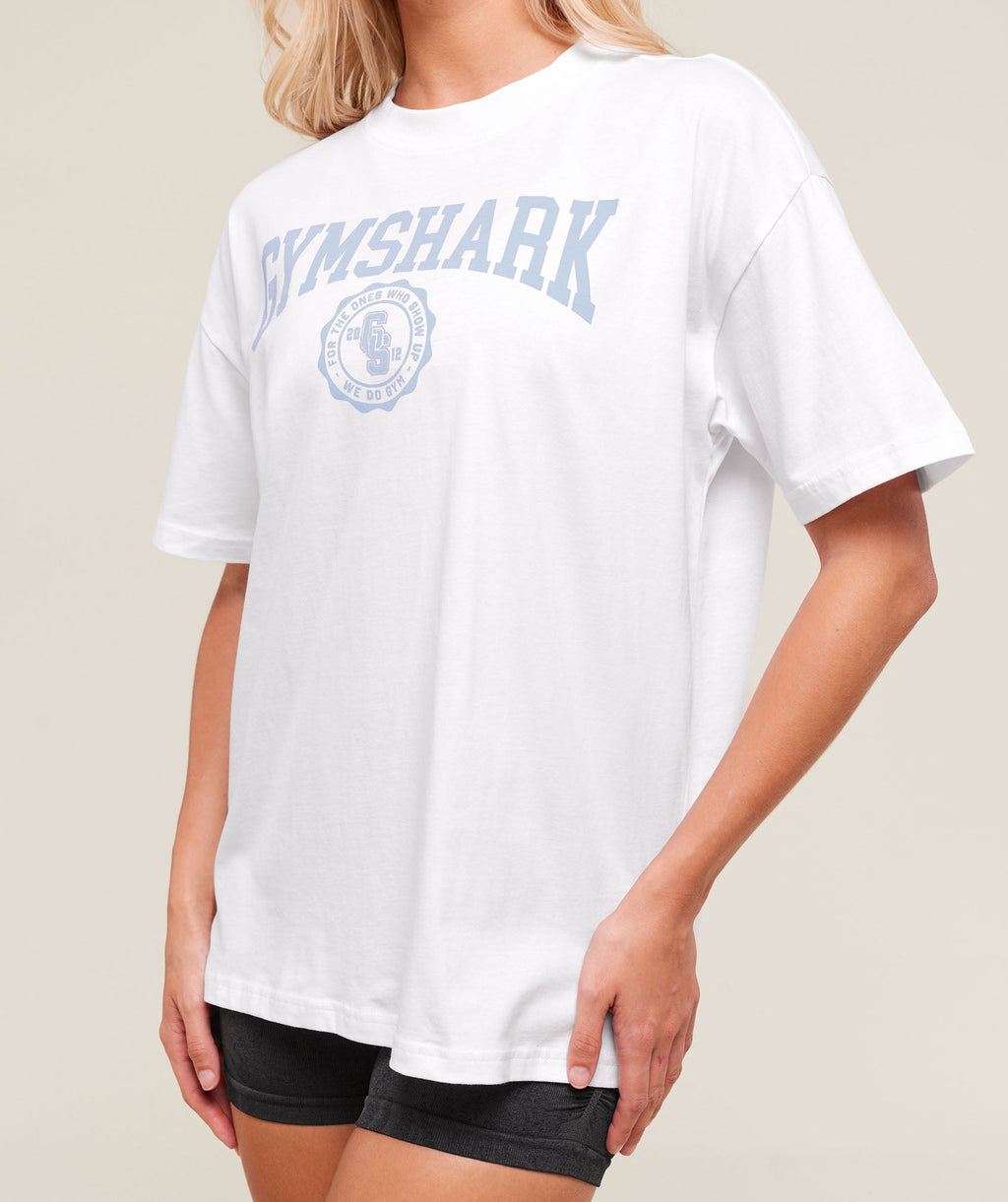 gymshark-collegiate-graphic-t-shirt-ss-tops-white-ss25