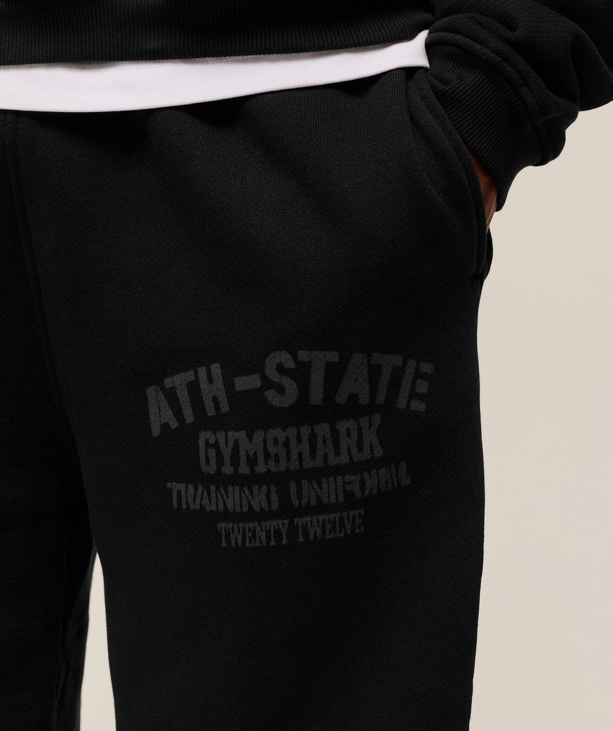 gymshark-collegiate-joggers-pants-black-aw25