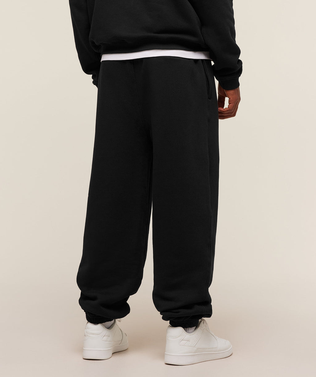 gymshark-collegiate-joggers-pants-black-aw25