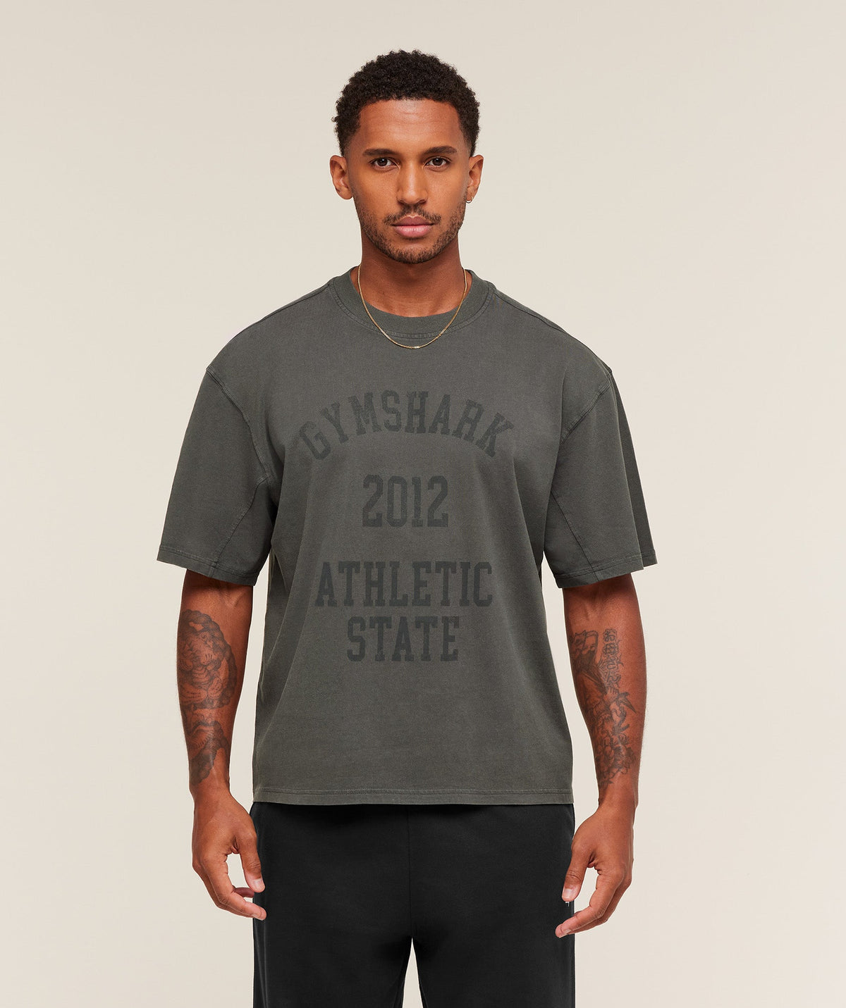 gymshark-collegiate-washed-t-shirt-ss-tops-grey-aw25