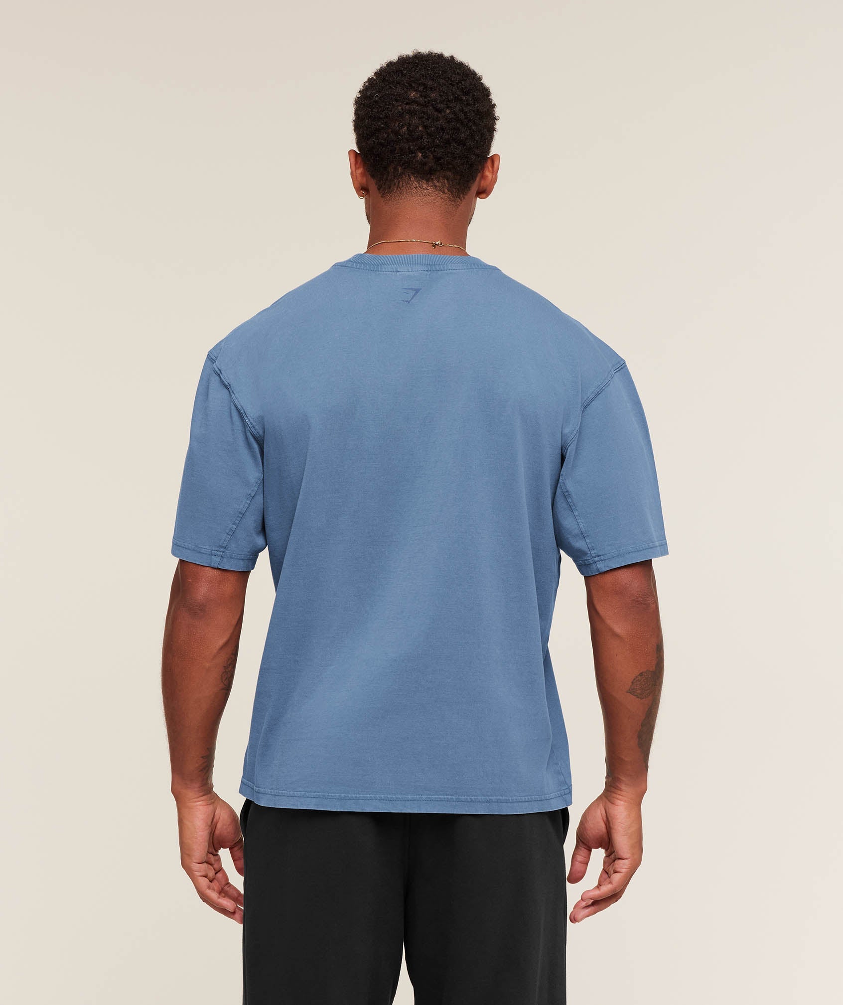 gymshark-collegiate-washed-t-shirt-ss-tops-blue-aw25