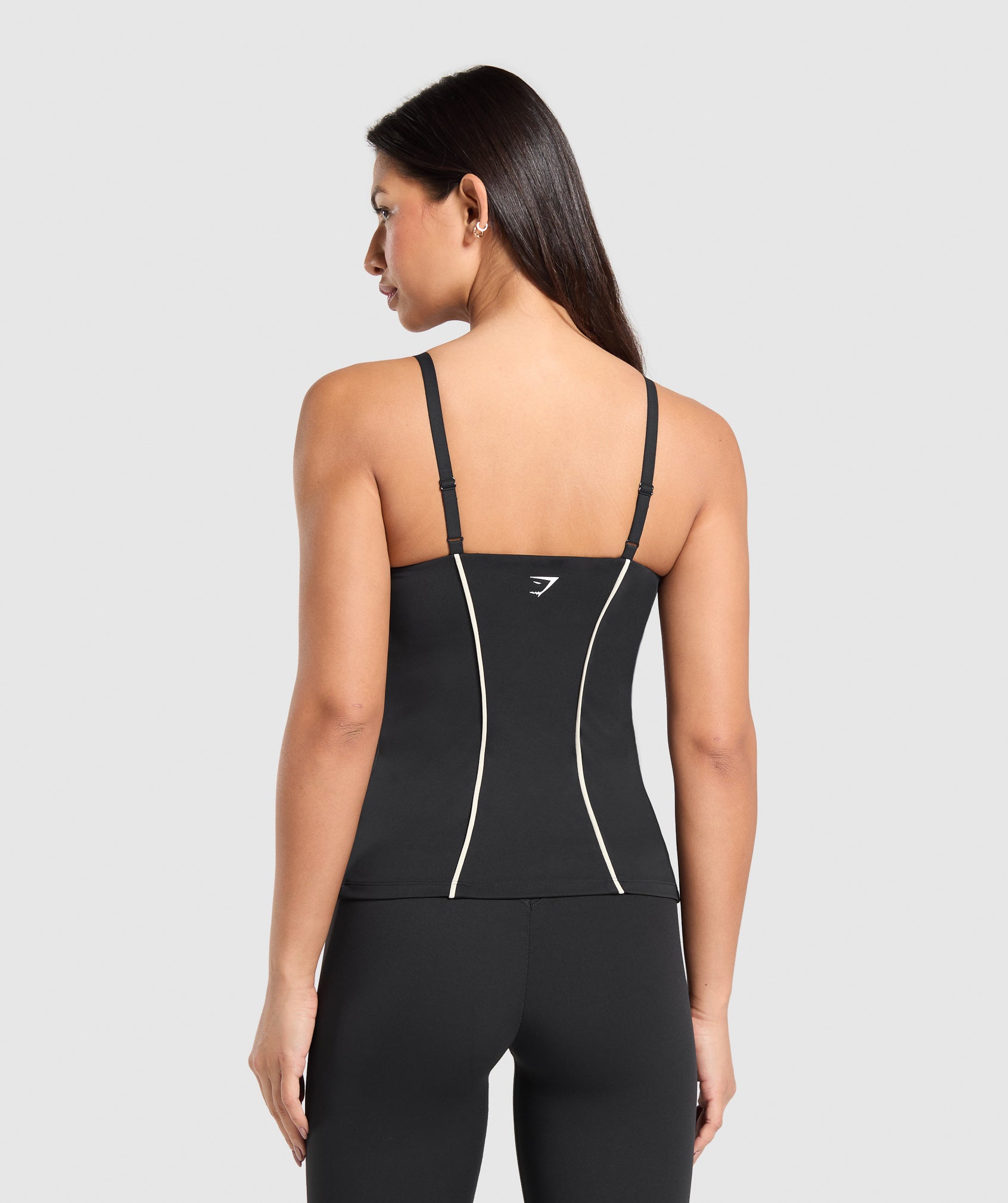 gymshark-contour-stitch-tank-with-shelf-sleeveless-tops-black-ss25