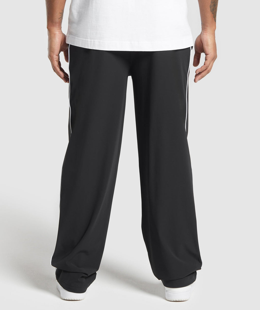 gymshark-contrast-straight-leg-pant-pants-black-aw24