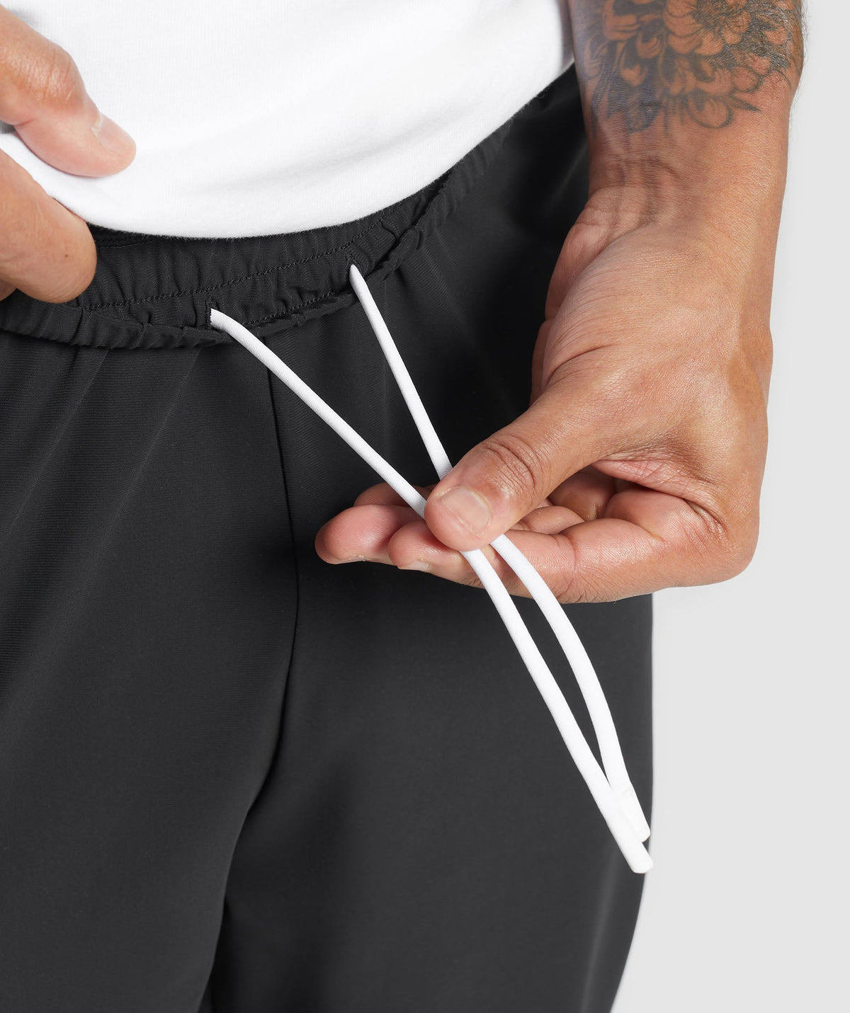 gymshark-contrast-straight-leg-pant-pants-black-aw24