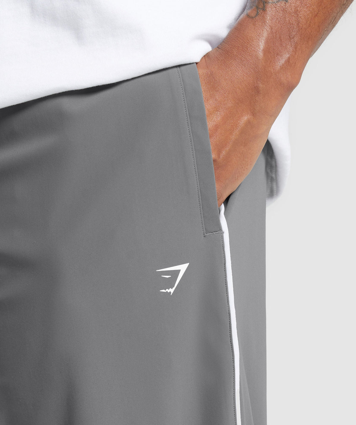 gymshark-contrast-straight-leg-pant-pants-grey-ss25