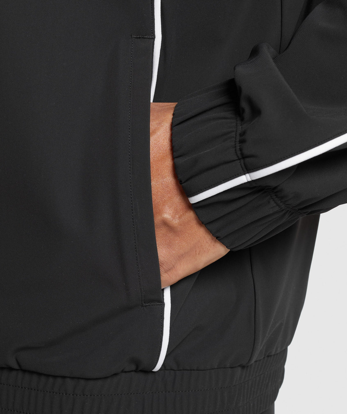 gymshark-contrast-track-top-jackets-outerwear-black-ss25
