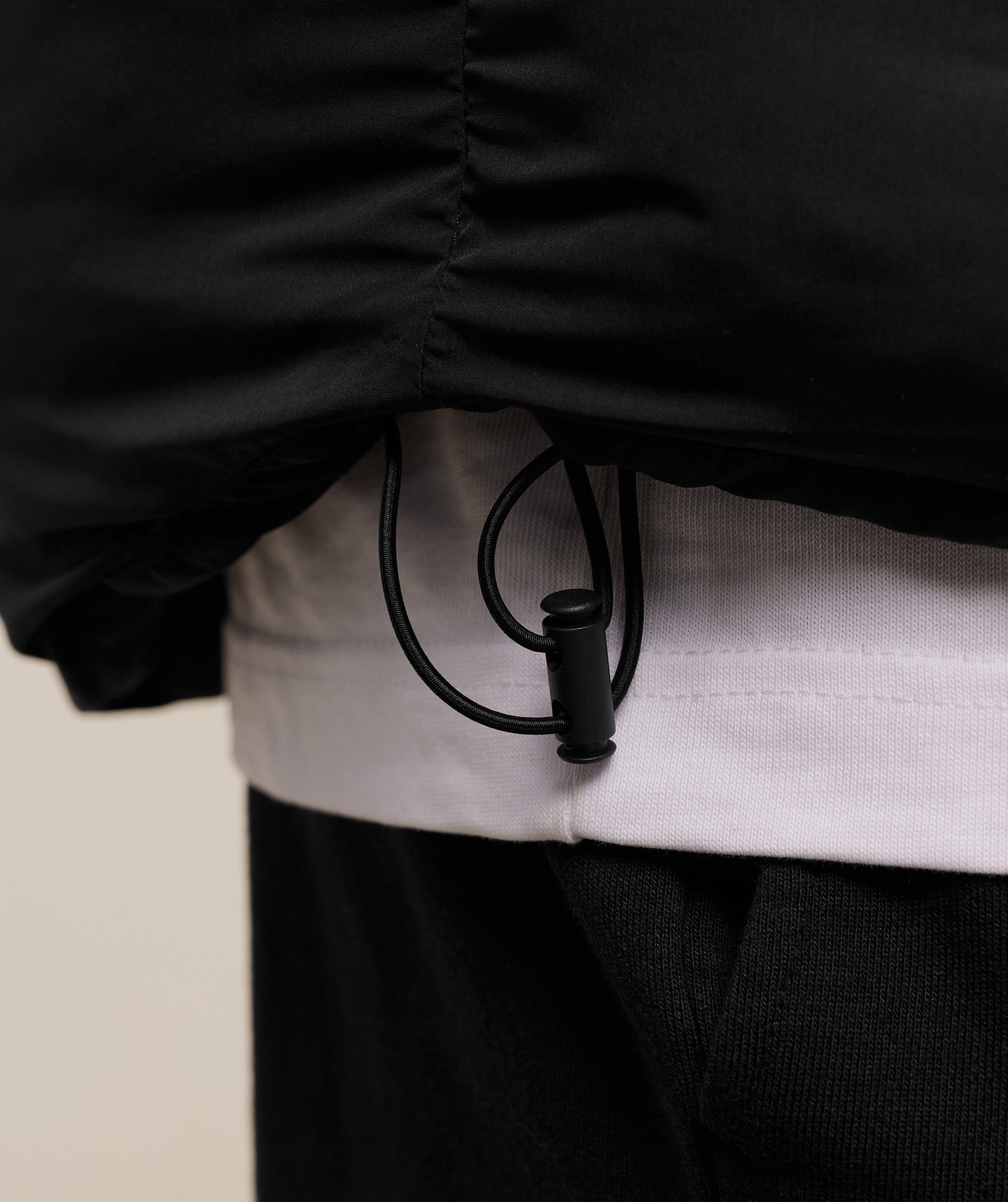 gymshark-hooded-puffer-jacket-jackets-outerwear-black-aw25
