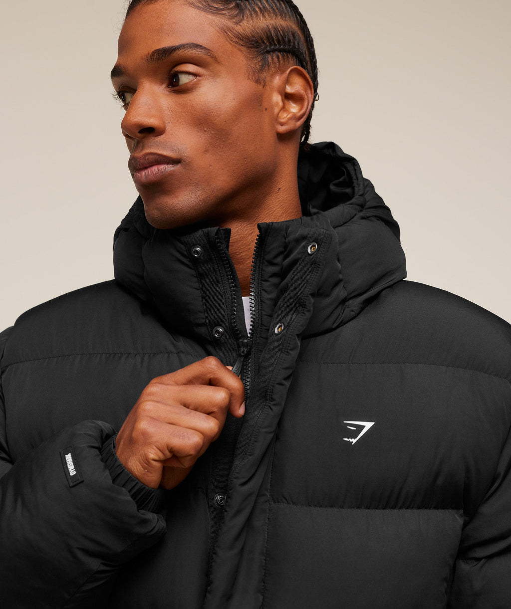 gymshark-hooded-puffer-jacket-jackets-outerwear-black-aw25