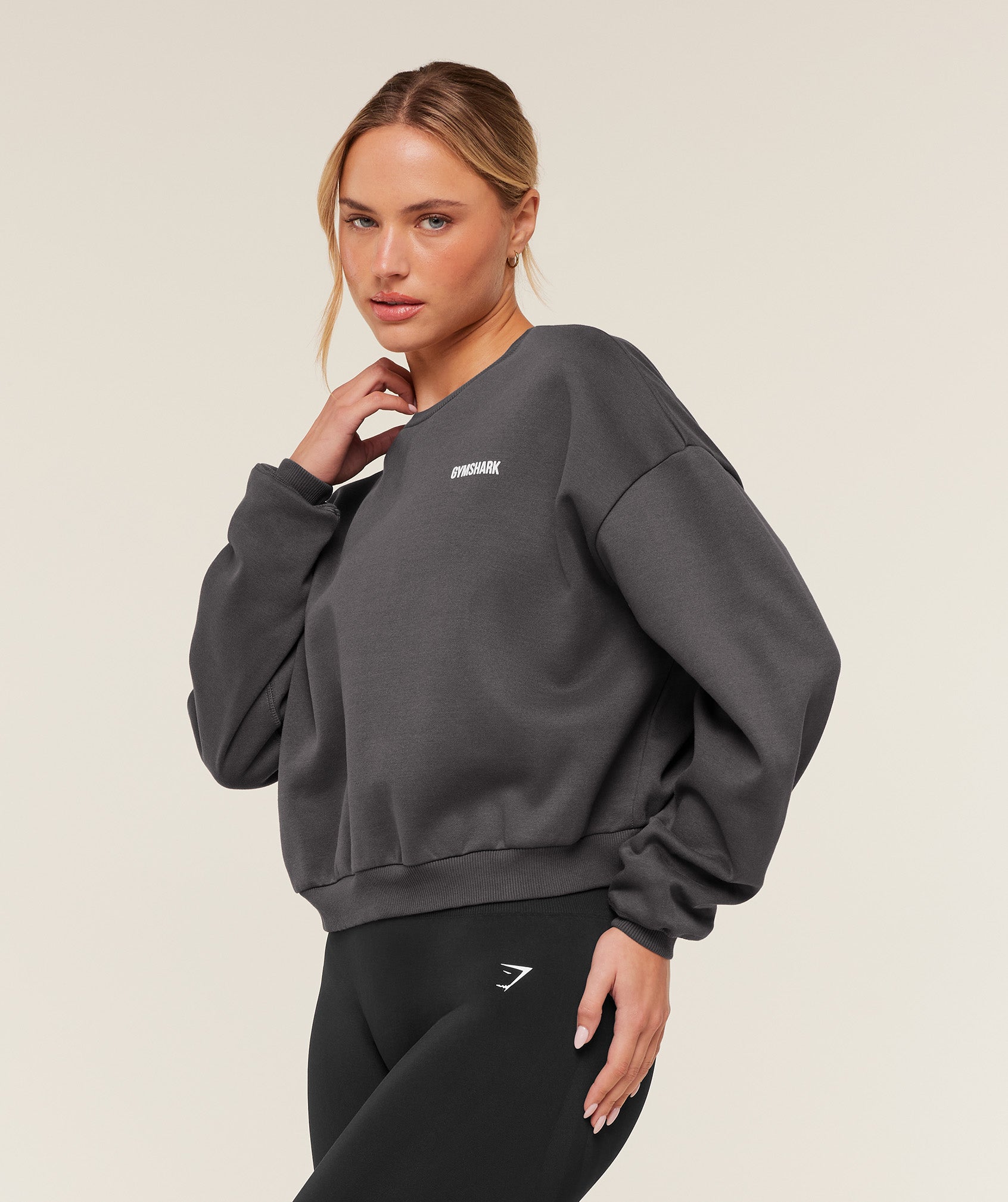 gymshark-cosy-luxe-sweatshirt-pullovers-grey-ss26