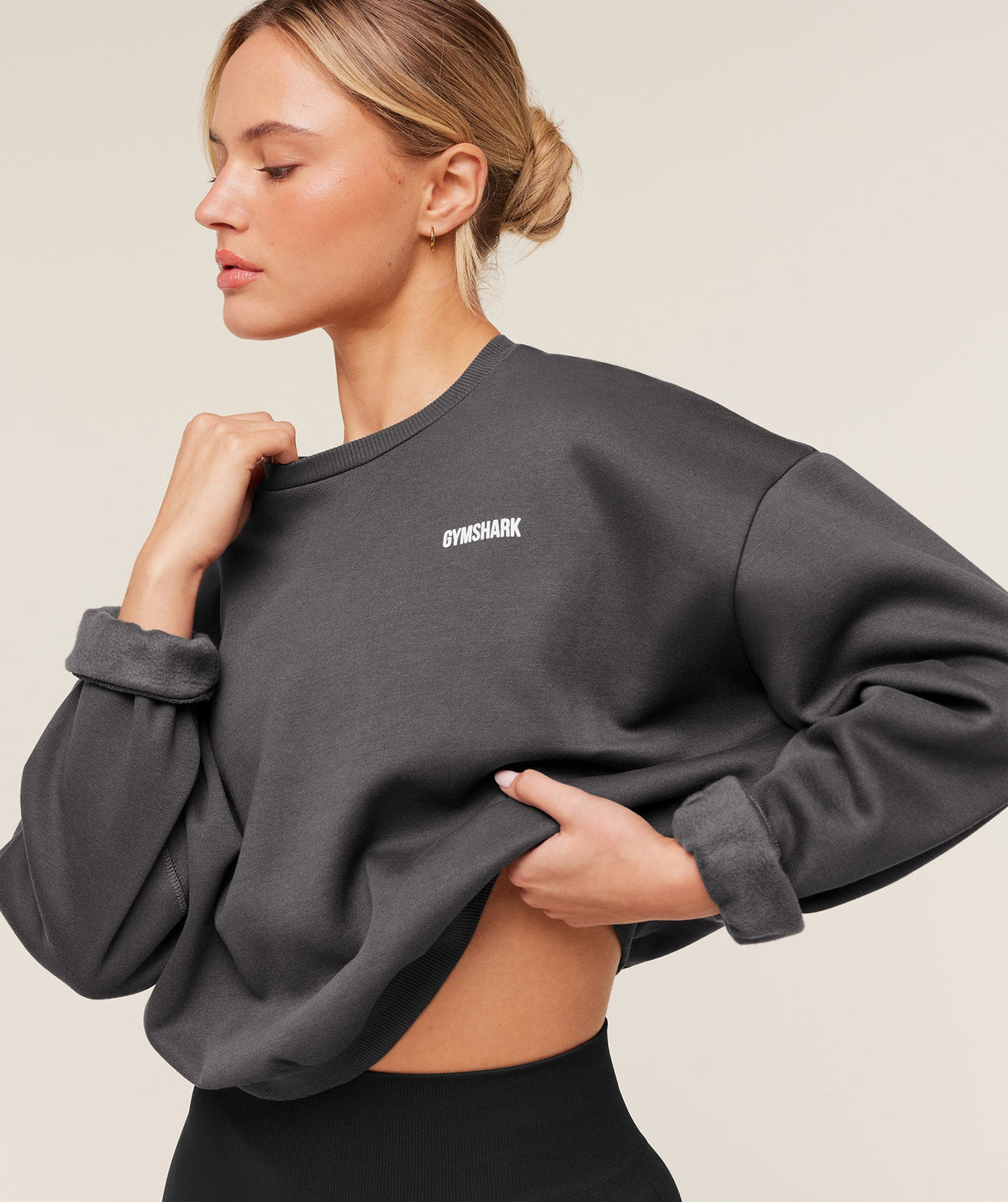 gymshark-cosy-luxe-sweatshirt-pullovers-grey-ss26