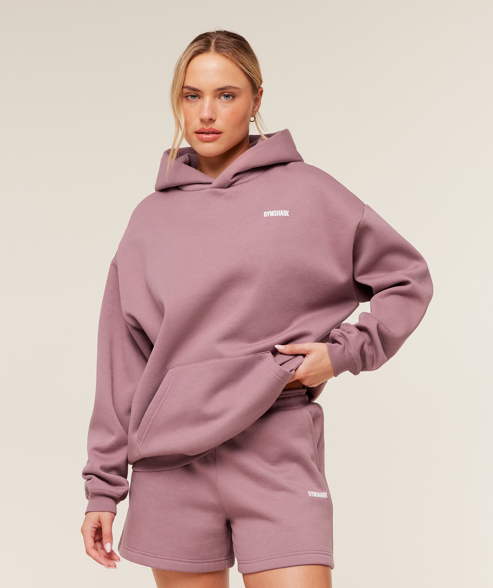 gymshark-cosy-luxe-hoodie-pullovers