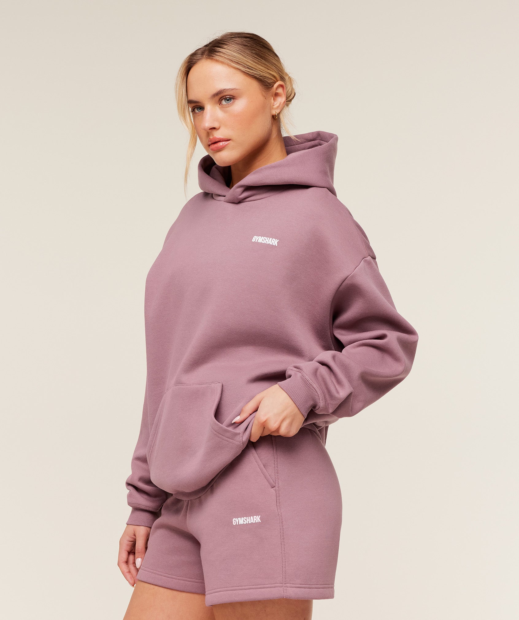 gymshark-cosy-luxe-hoodie-pullovers