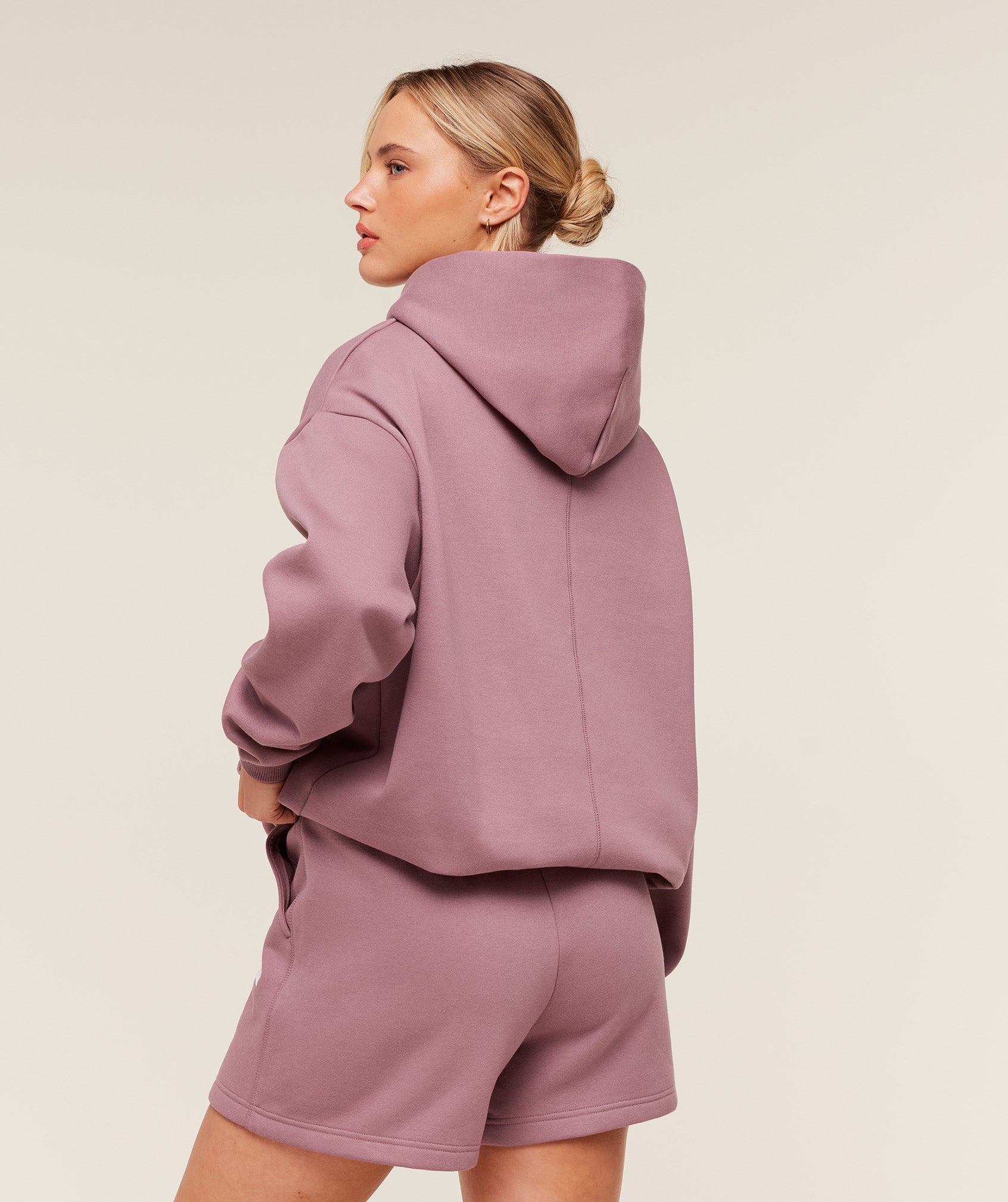 gymshark-cosy-luxe-hoodie-pullovers