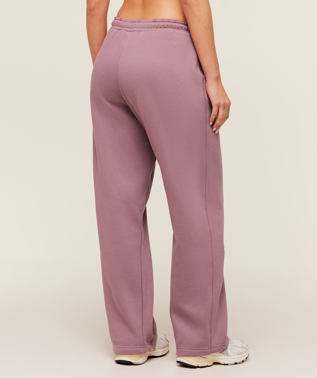 gymshark-cosy-luxe-straight-leg-joggers-pants