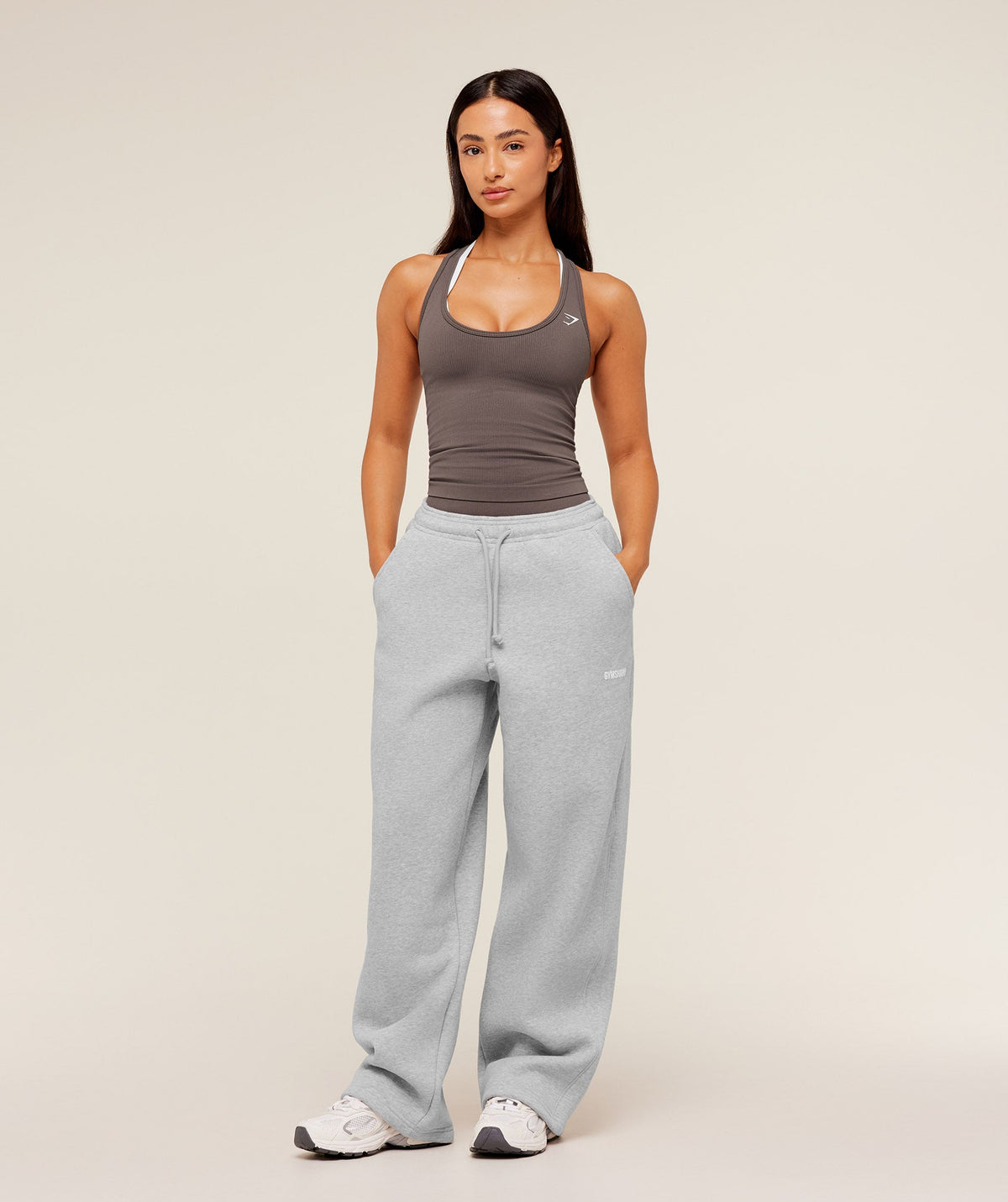 gymshark-cosy-luxe-straight-leg-jogger-short-leg-pants