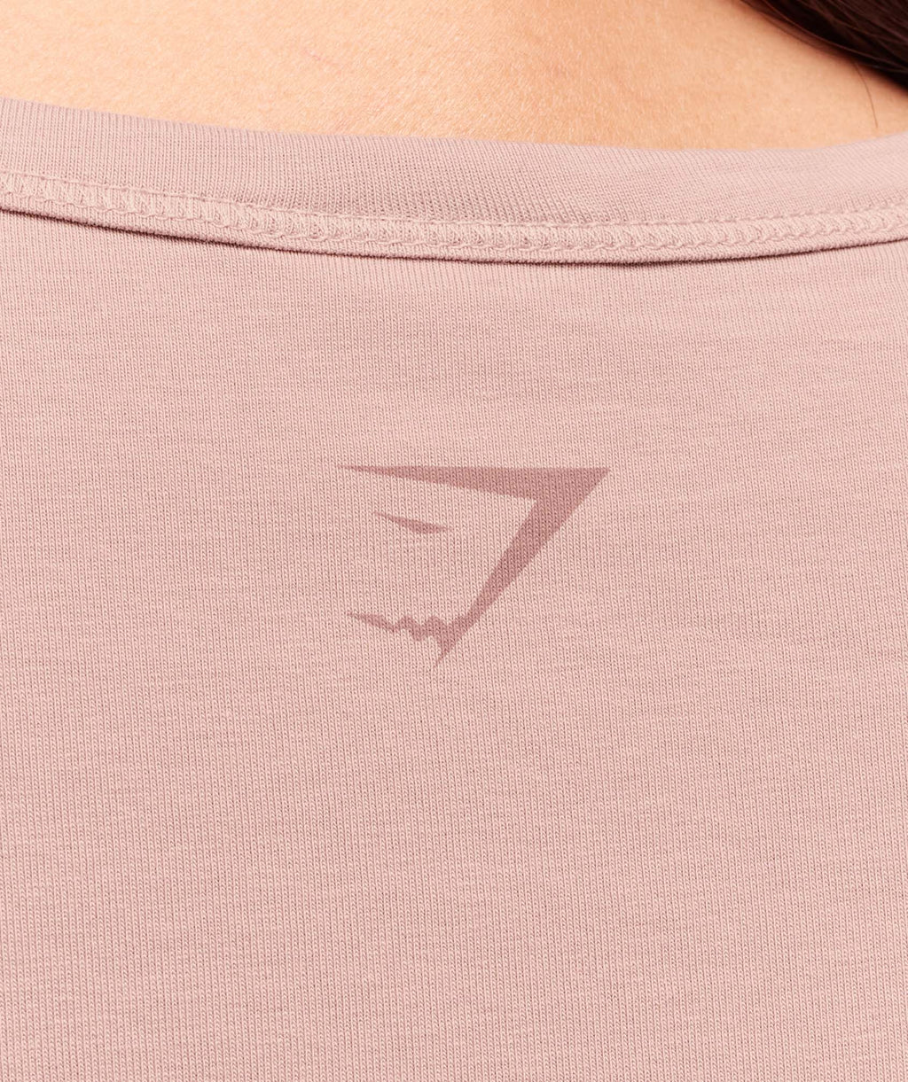 gymshark-cotton-graphic-midi-t-shirt-muted-pink-ss25