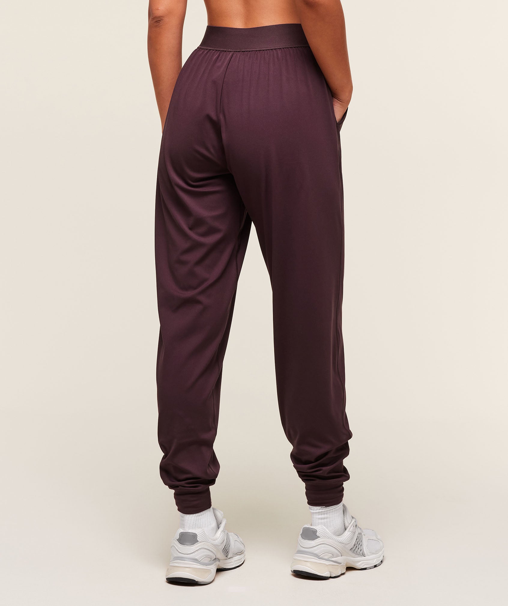 gymshark-covered-jogger-pants-purple-aw25