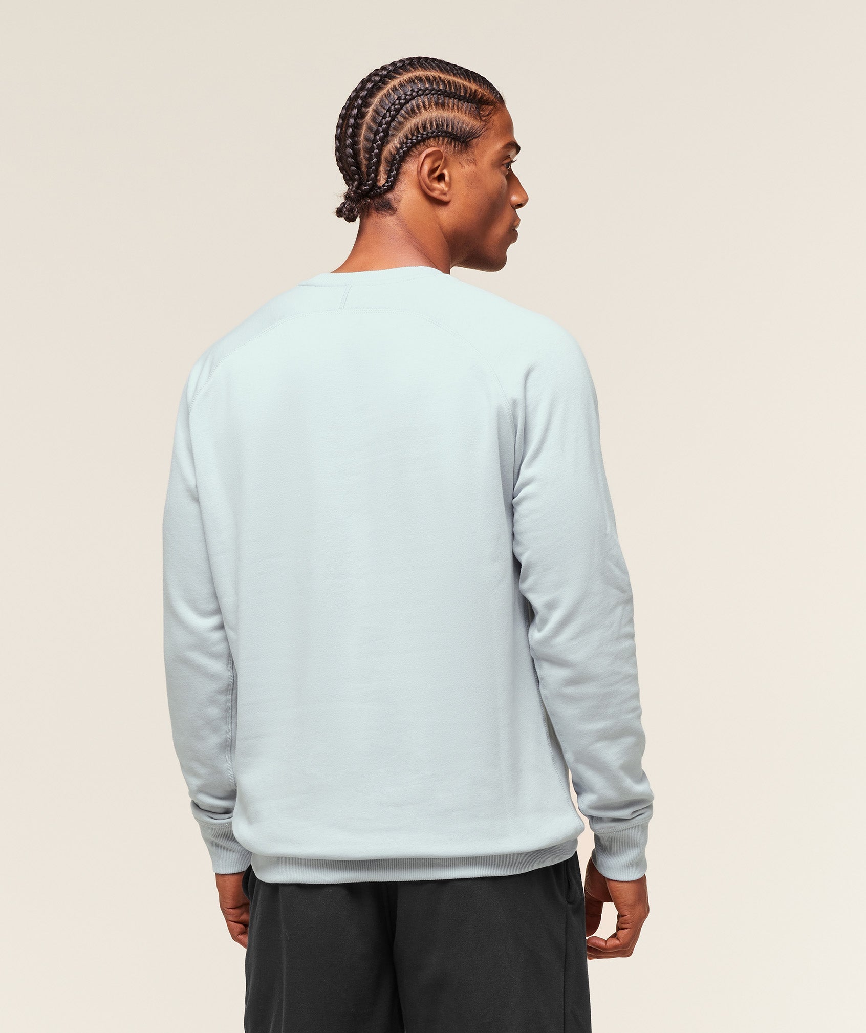 gymshark-crest-crew-pullovers-blue-aw25