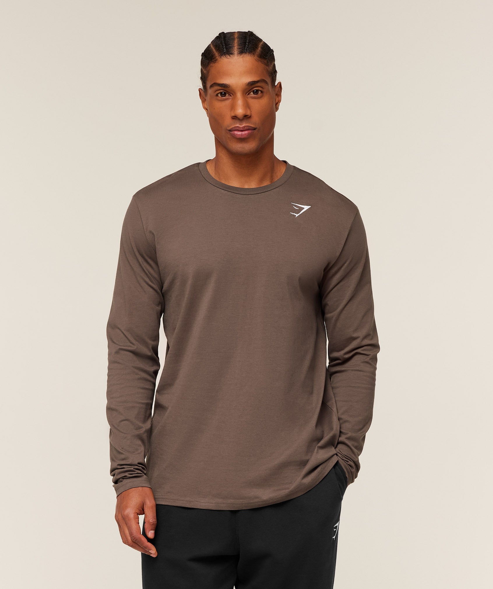 gymshark-crest-long-sleeve-t-shirt-ls-tops