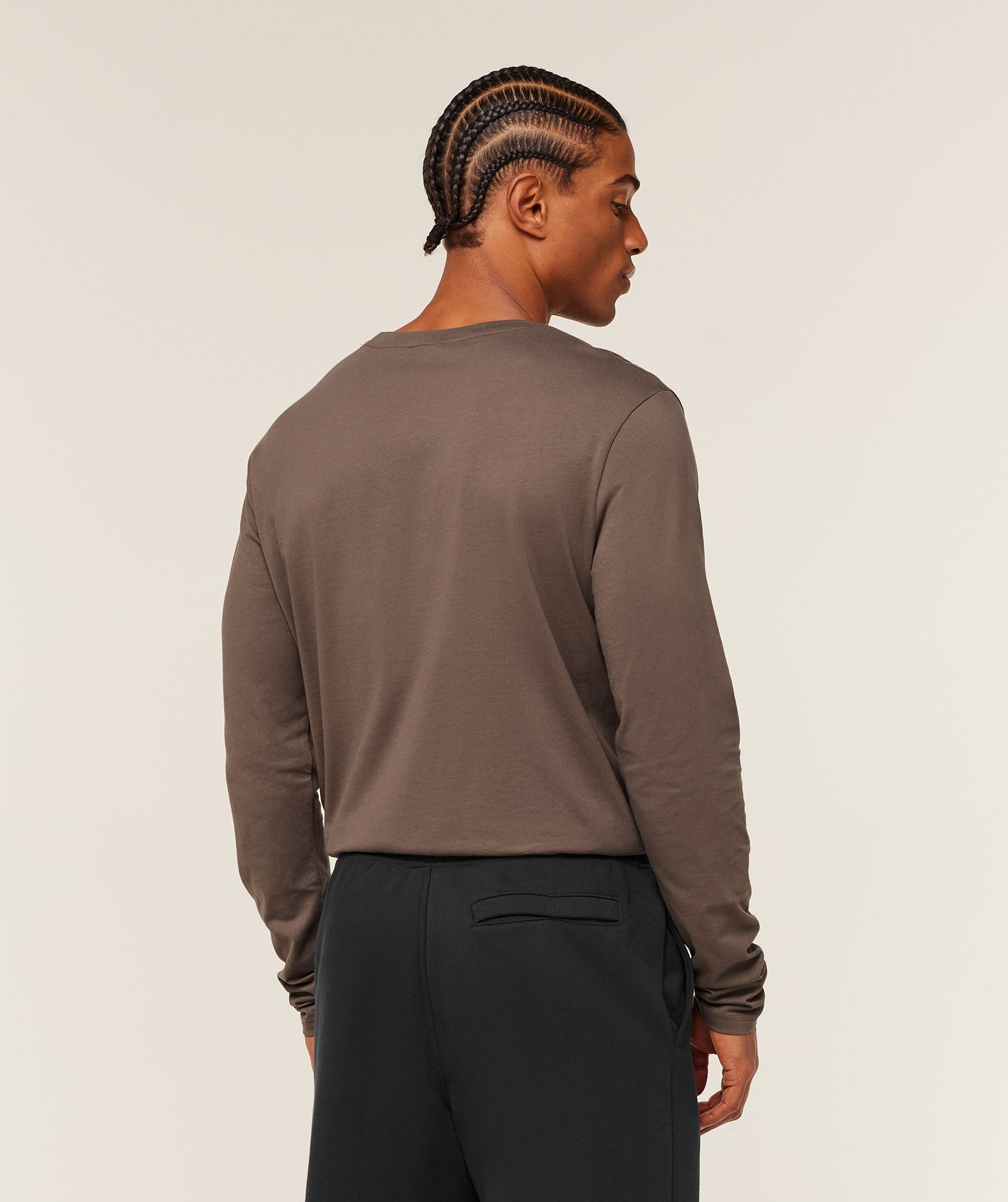 gymshark-crest-long-sleeve-t-shirt-ls-tops