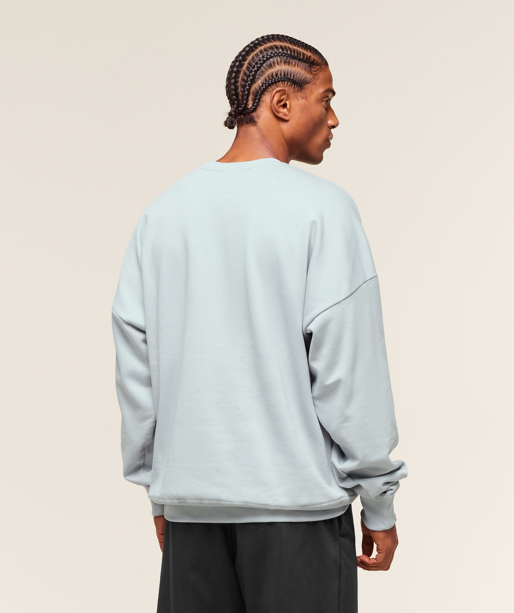 gymshark-crest-oversized-crew-pullovers-blue-aw25