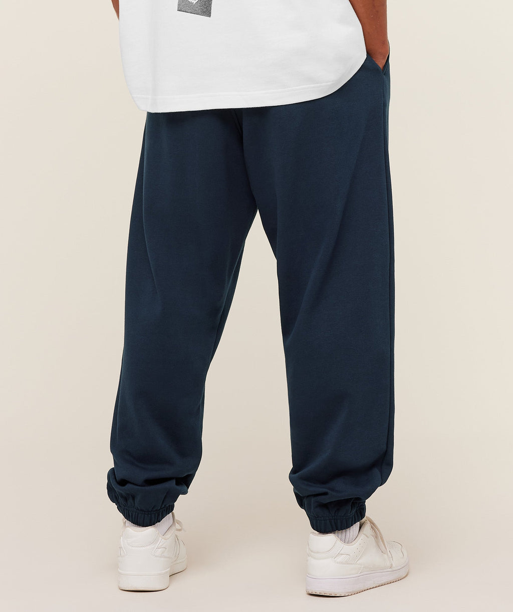 gymshark-crest-oversized-jogger-pants-blue-ss26