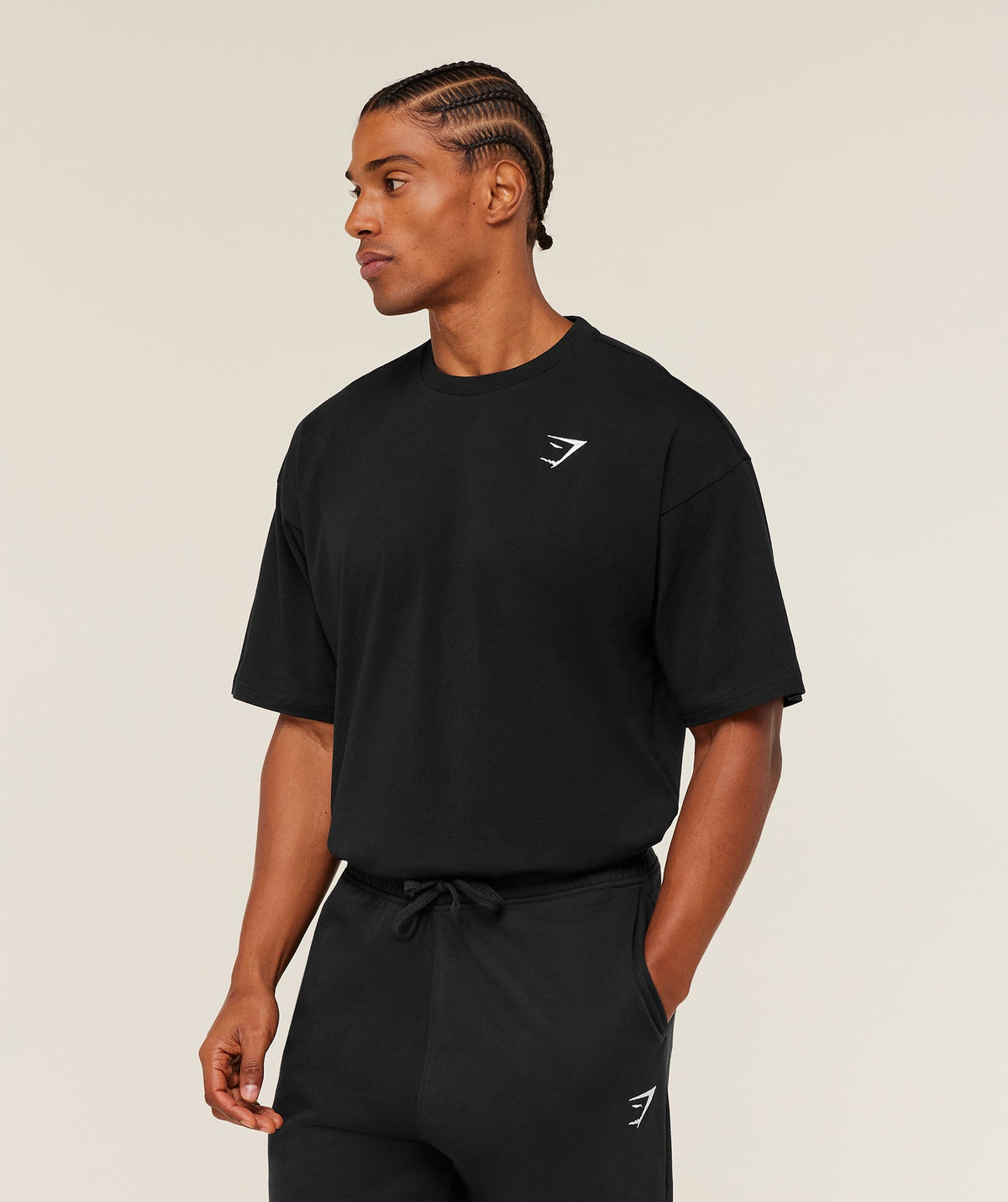 gymshark-crest-oversized-t-shirt-ss-tops-black-ss26