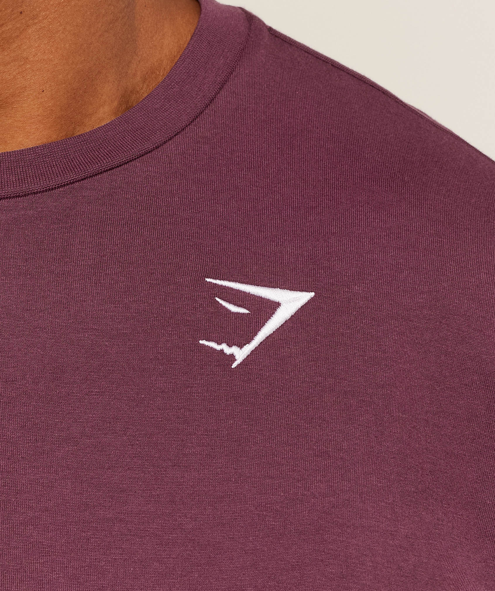 gymshark-crest-oversized-t-shirt-ss-tops-red-ss26