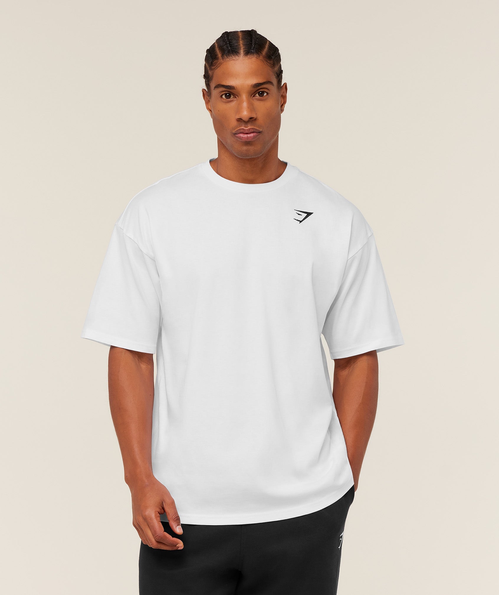 gymshark-crest-oversized-t-shirt-ss-tops-white-ss26