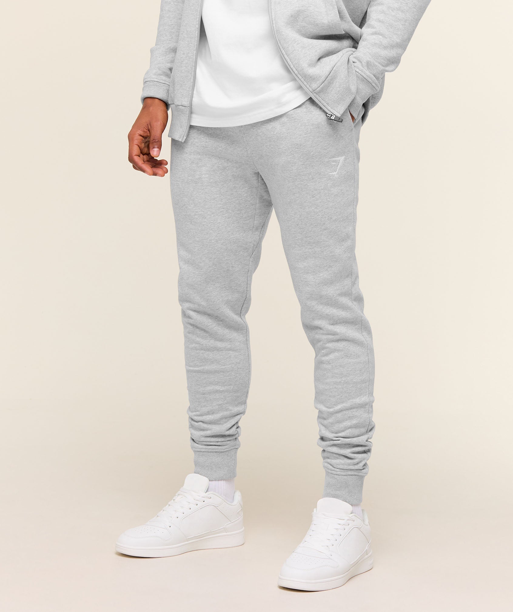 gymshark-crest-joggers-light-grey-marl-aw22
