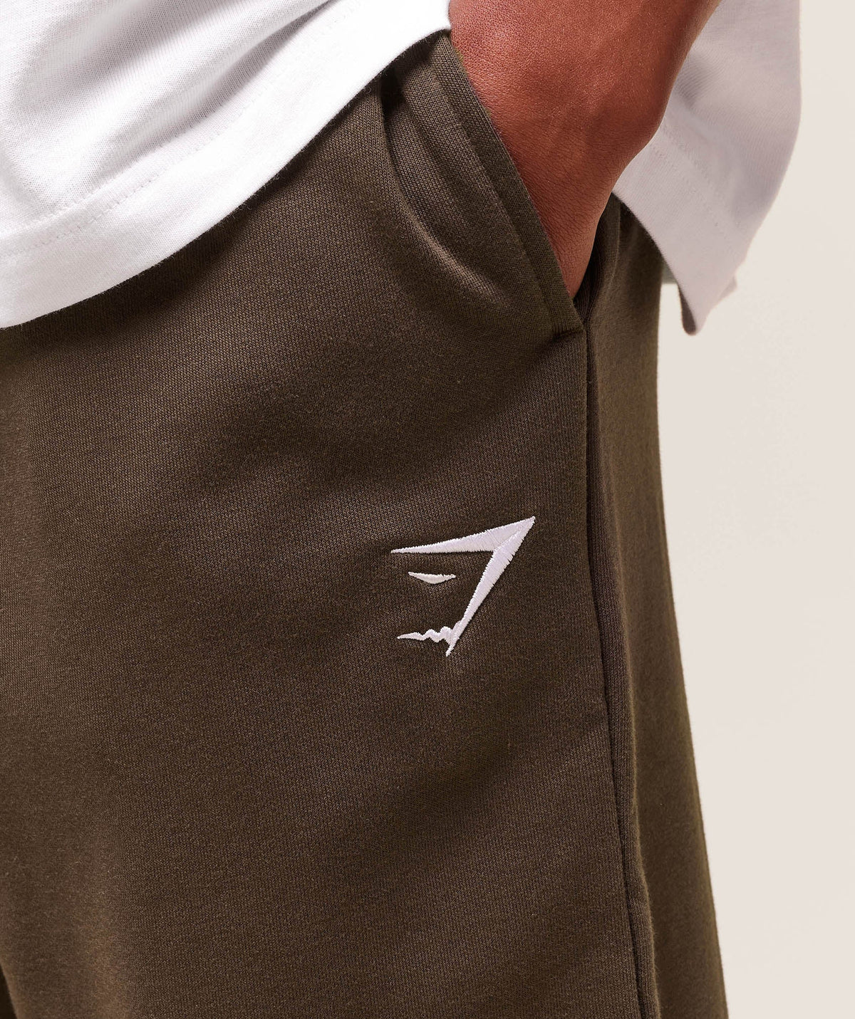gymshark-crest-straight-leg-joggers-pants-brown-aw25