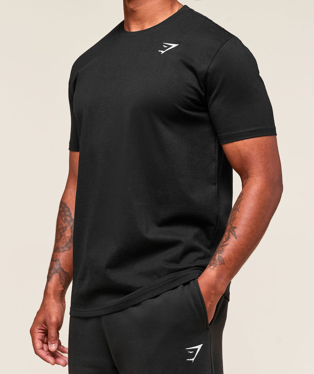 gymshark-crest-t-shirt-black-aw21
