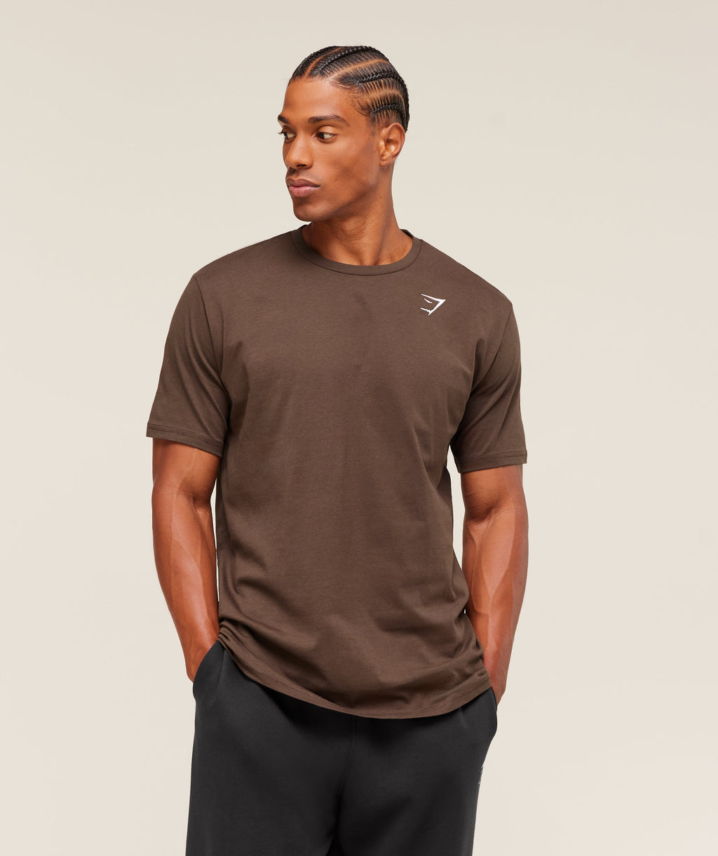 gymshark-crest-t-shirt-ss-tops-brown-aw25