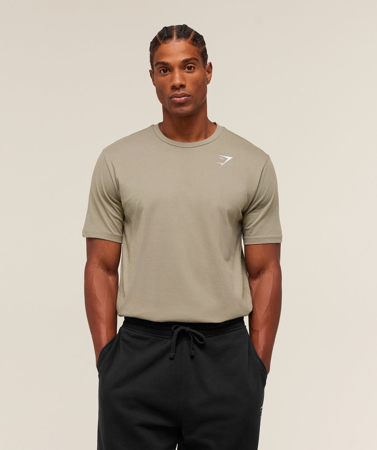 gymshark-crest-t-shirt-ss-tops-brown-aw25-1