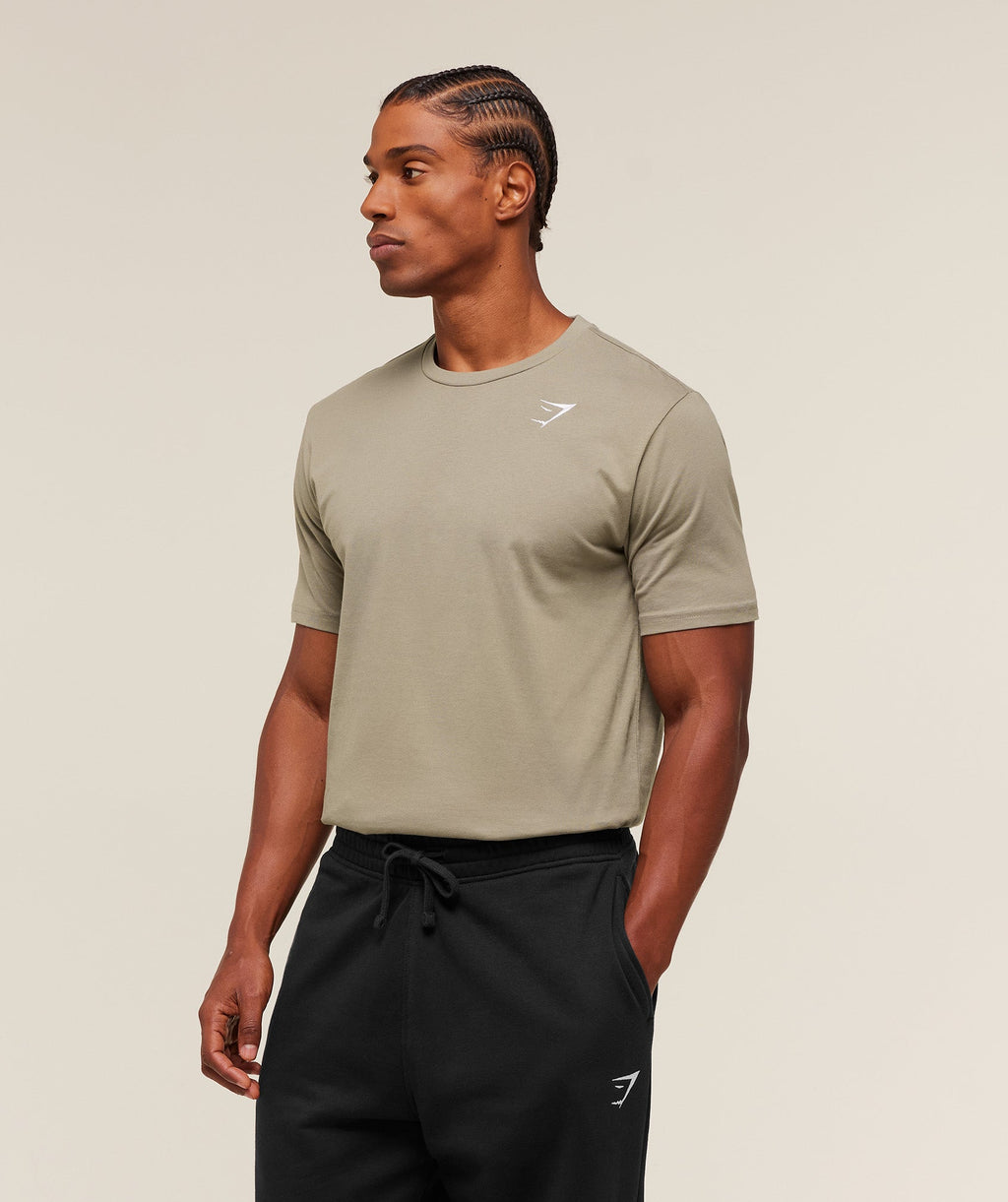 gymshark-crest-t-shirt-ss-tops-brown-aw25-1
