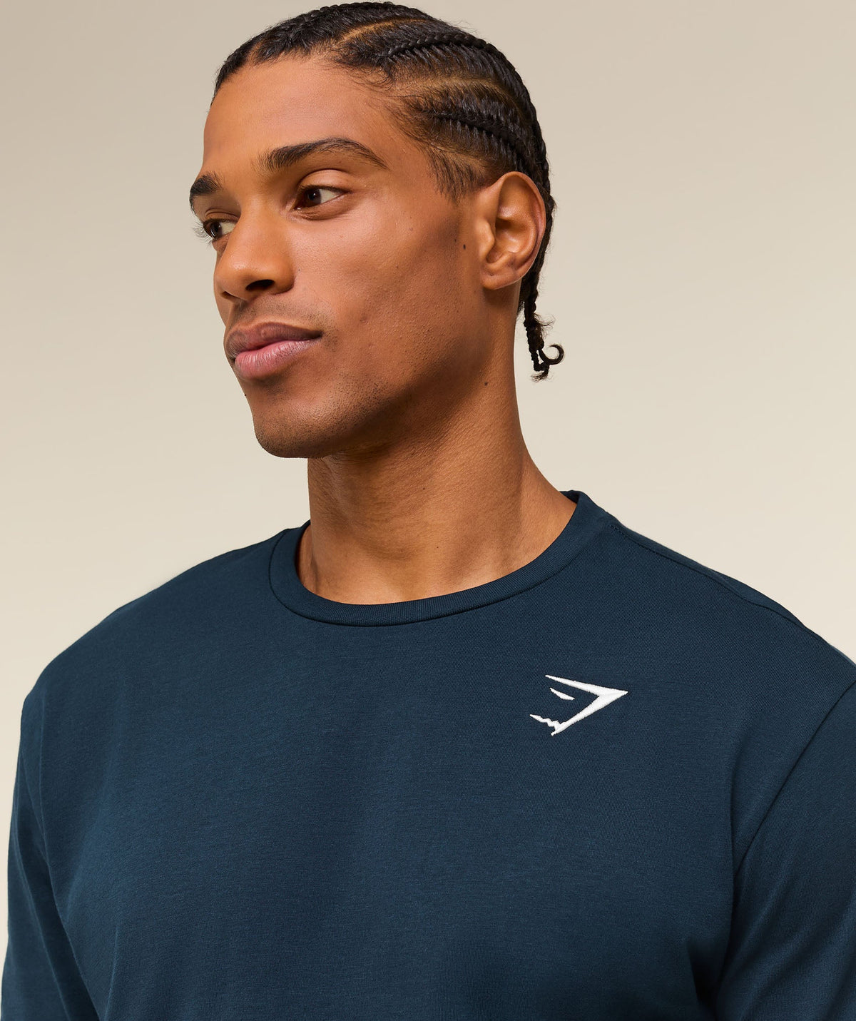 gymshark-crest-t-shirt-navy-aw21