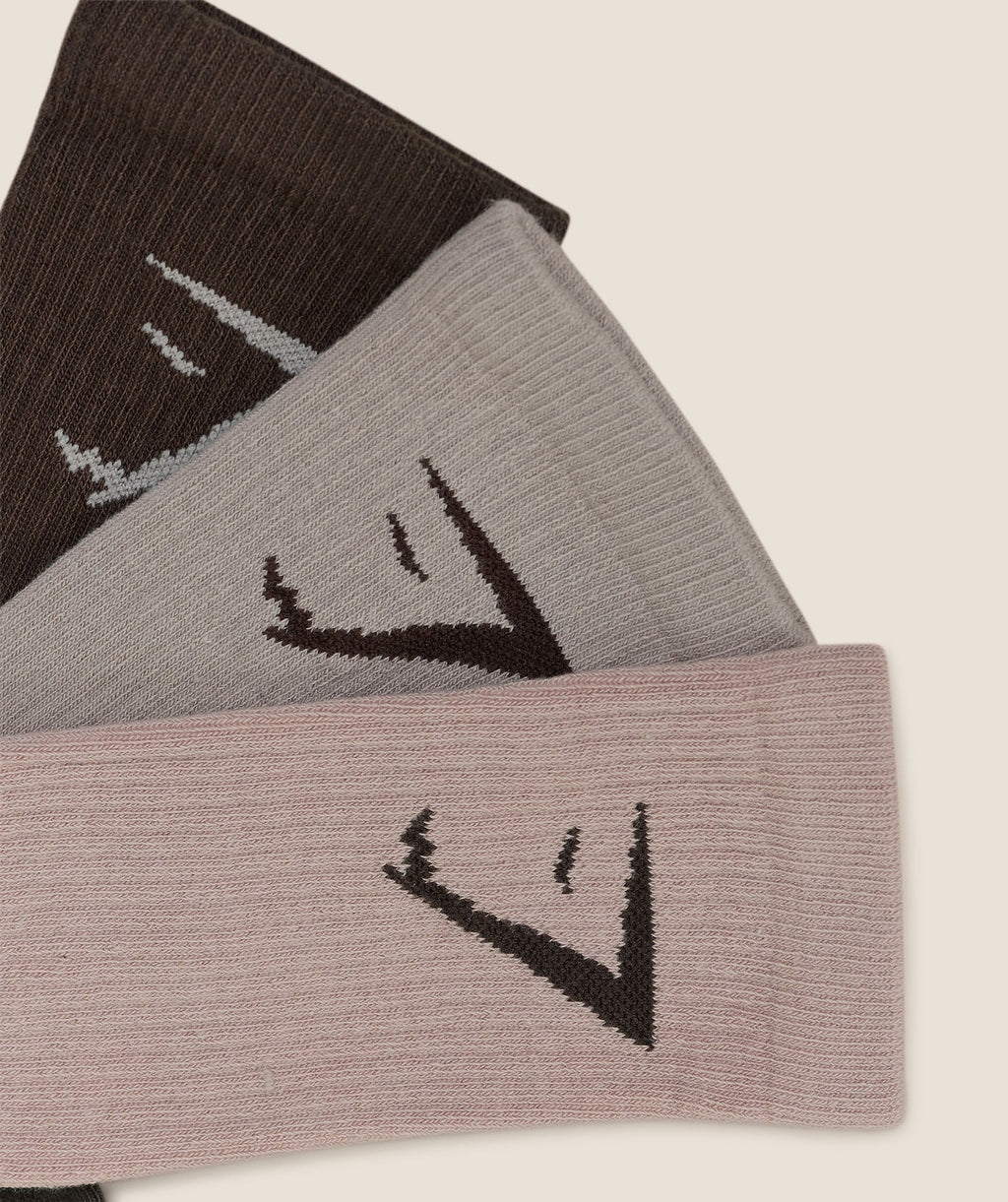 gymshark-crew-socks-3pk-socks-grey-aw25