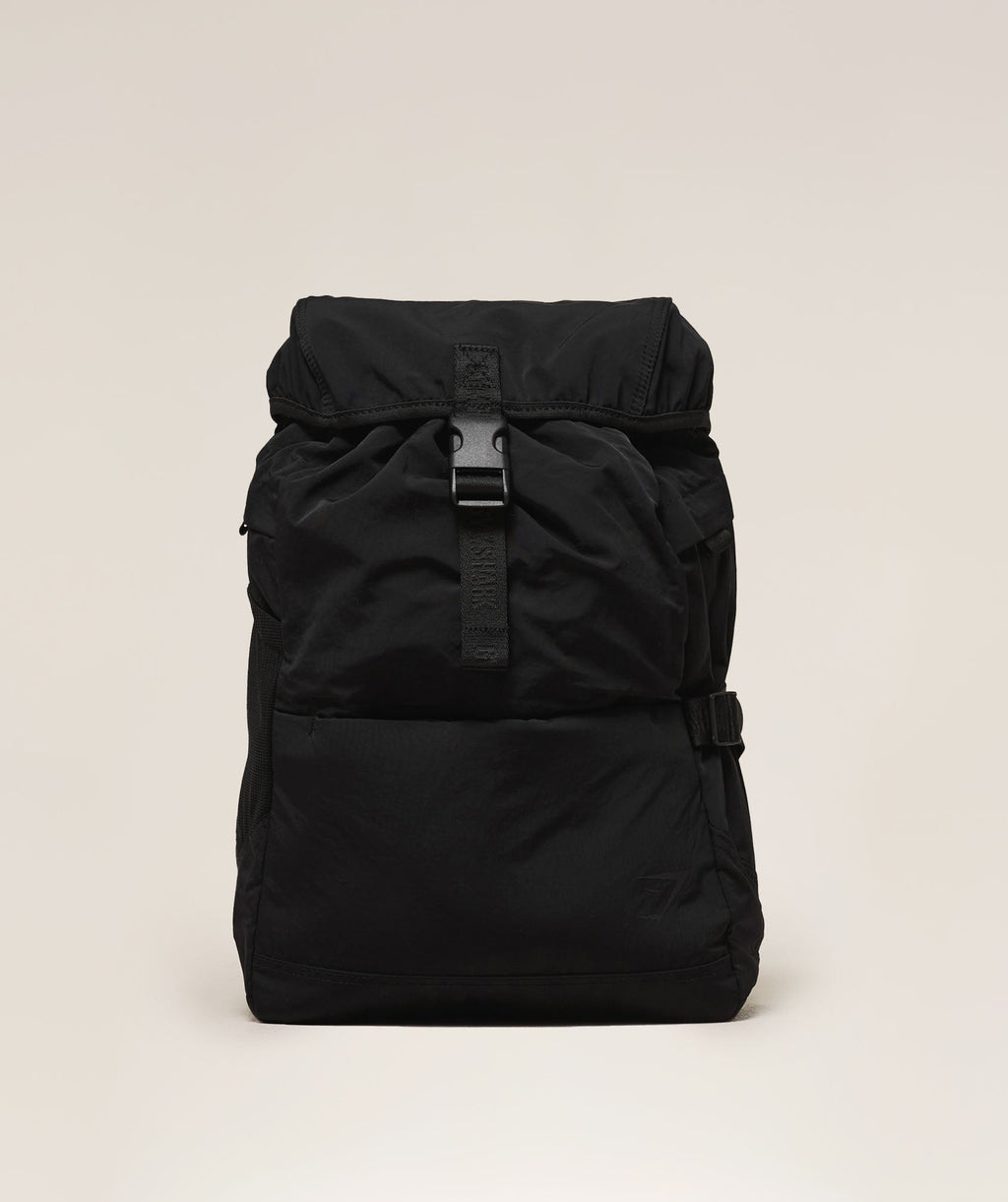 gymshark-pleat-backpack-2-0-bags-black-ss25