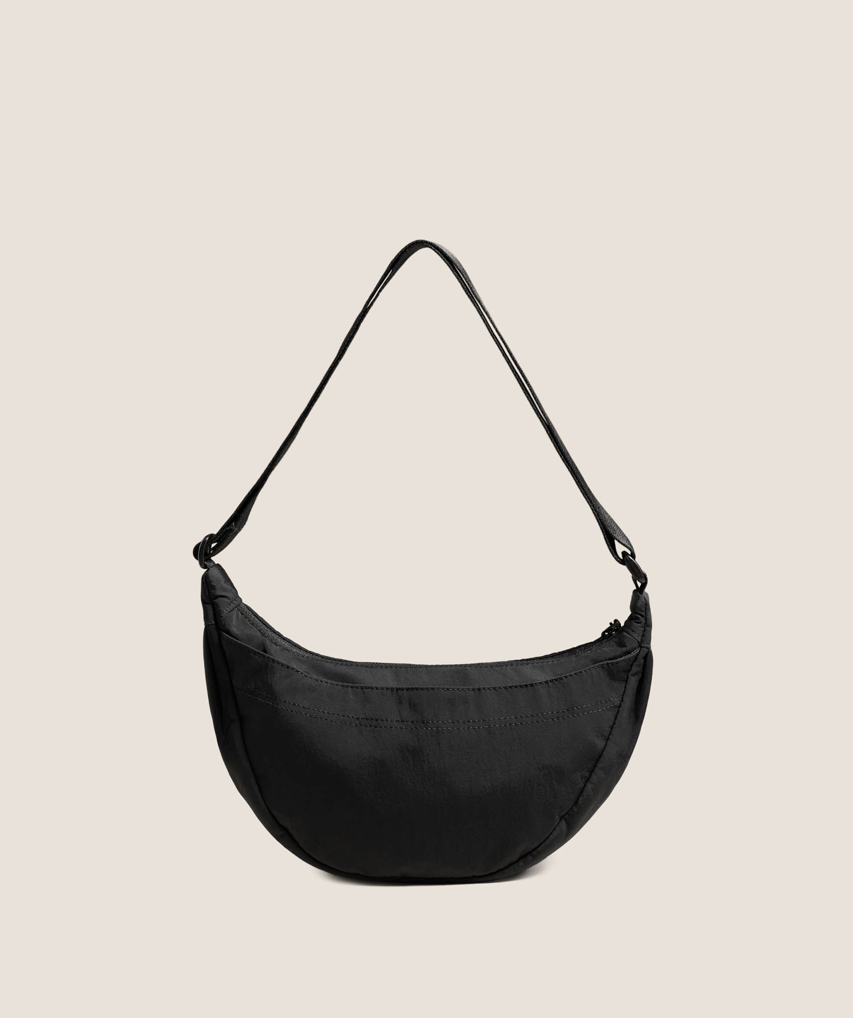 gymshark-pleat-crossbody-bags-black-aw25