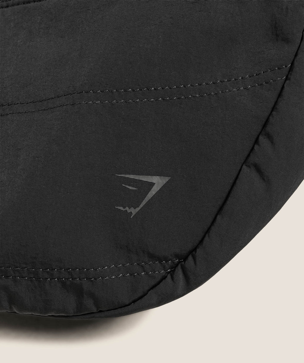 gymshark-pleat-crossbody-bags-black-aw25