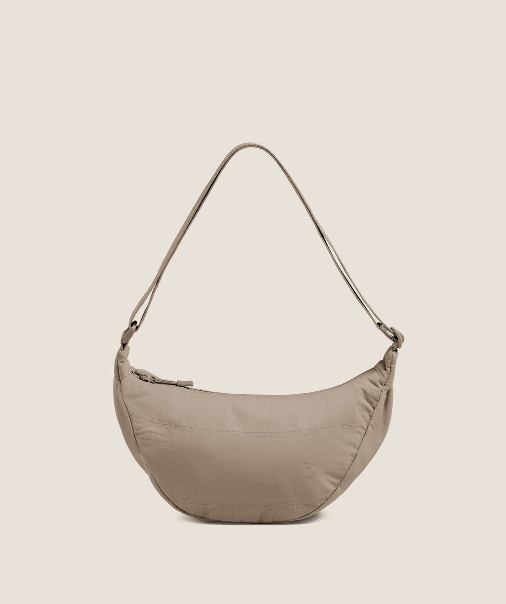 gymshark-pleat-crossbody-bags-grey-aw25