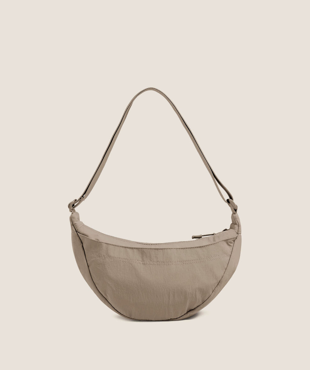 gymshark-pleat-crossbody-bags-grey-aw25