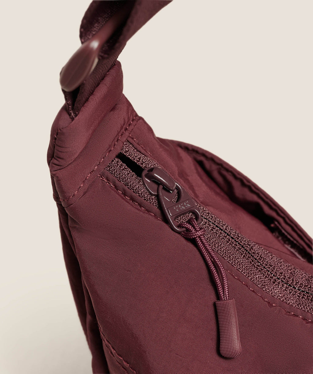 gymshark-pleat-crossbody-bags-brown-aw25
