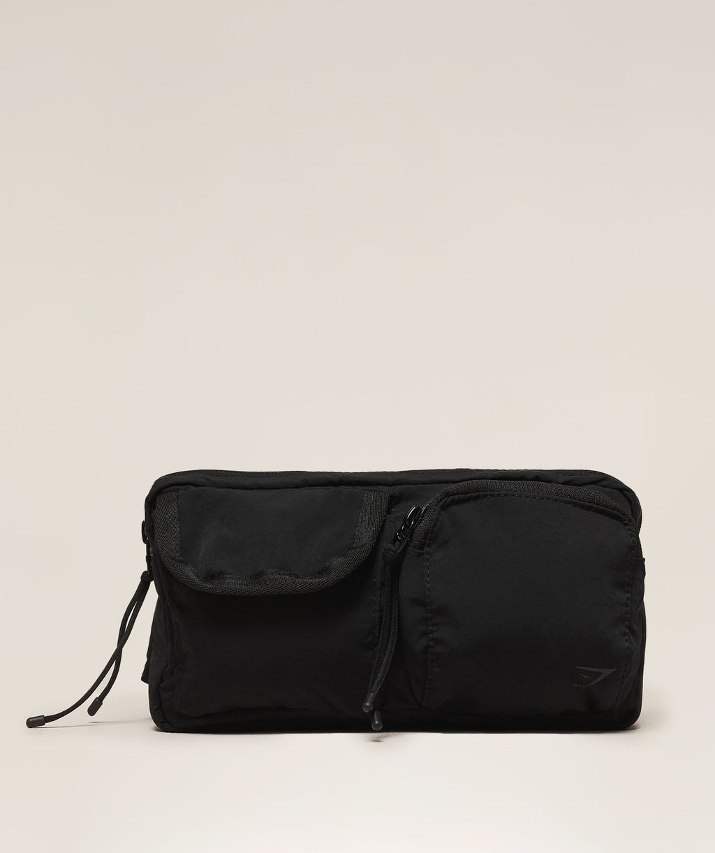gymshark-pleat-sling-bag-bags-black-ss25