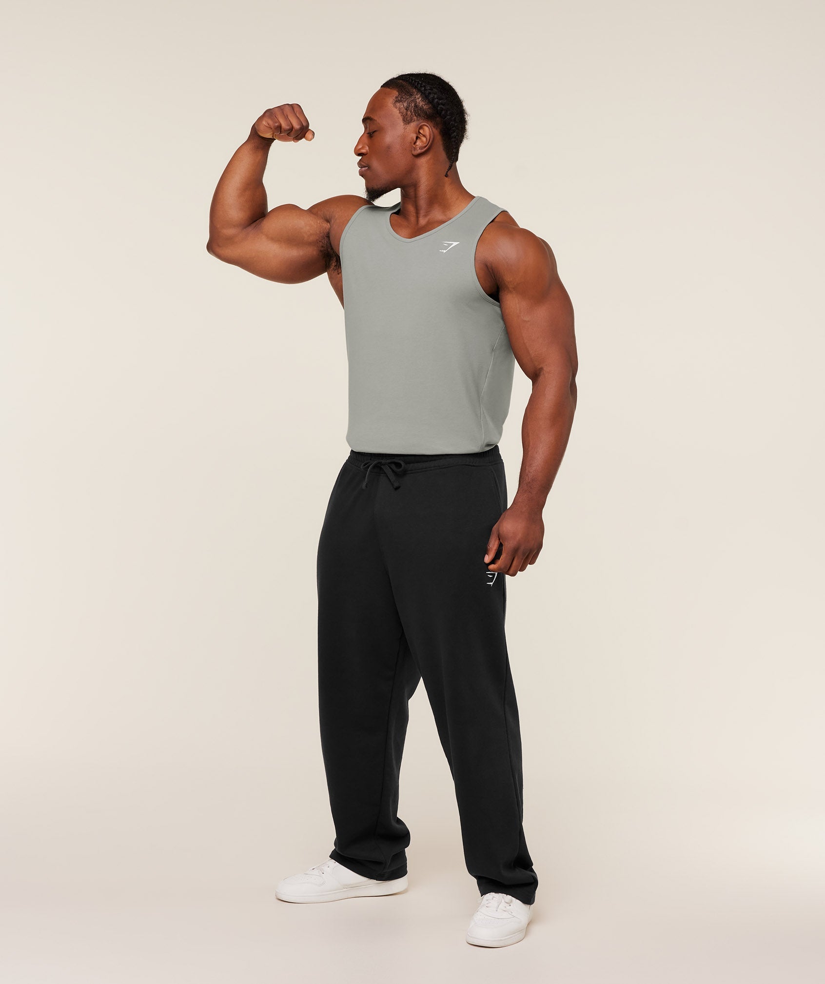 gymshark-critical-tank-sleeveless-tops